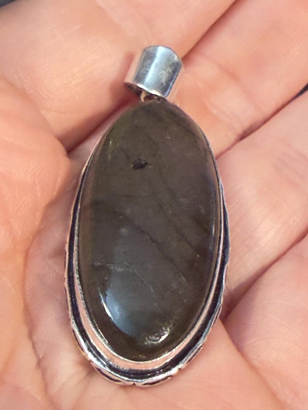 Labradorite Pendant Oval Purple Flash Natural Gemstone Handmade Artisan Pendant - Picture 4 of 7